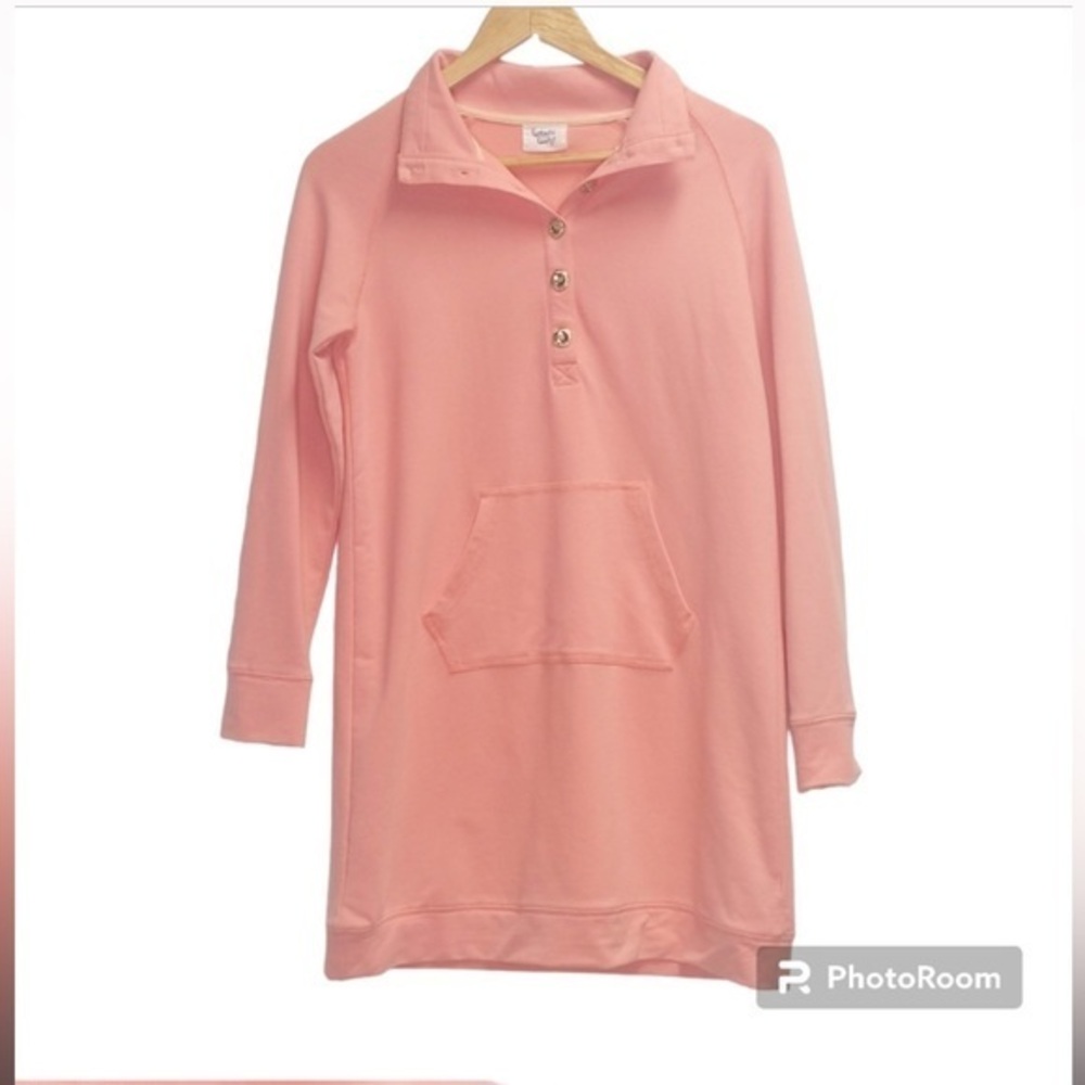 Fantastic fawn Front sweater S 17” pit to pit. Coral. Like new. Polo. L/S pocket